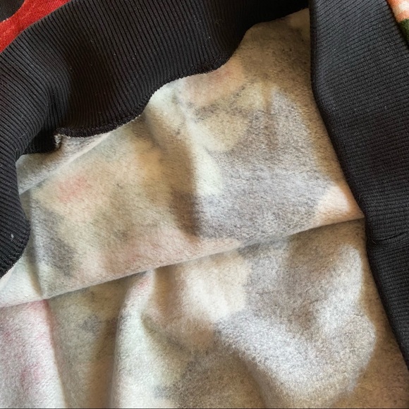 Floral Pullover Sweater - Picture 5 of 7